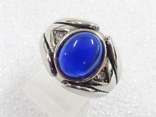 JAPANESE KIMONO / ANTIQUE COLORED STONE RING (SIZE 14)